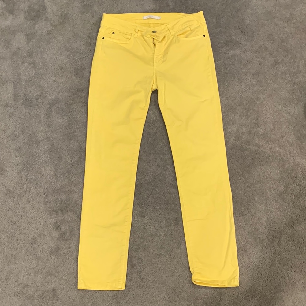Lauren Vidal Yellow Jeans